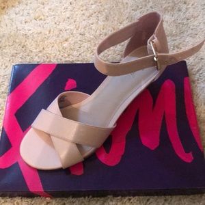 Fioni light pink wedges